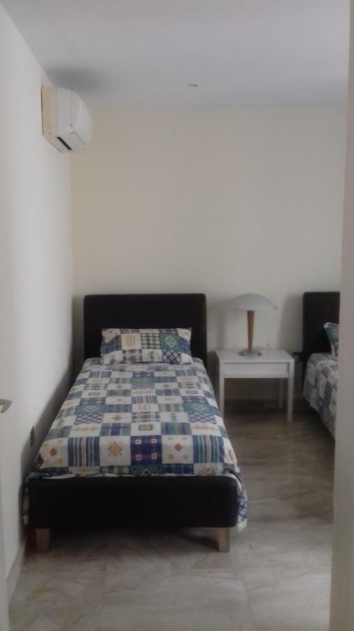 Amathusia Beach Apartment Limassol Exterior photo